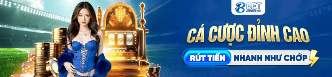 Sân vận động với trận đấu bóng đá đang diễn ra, ánh sáng rực rỡ và logo keo88 code